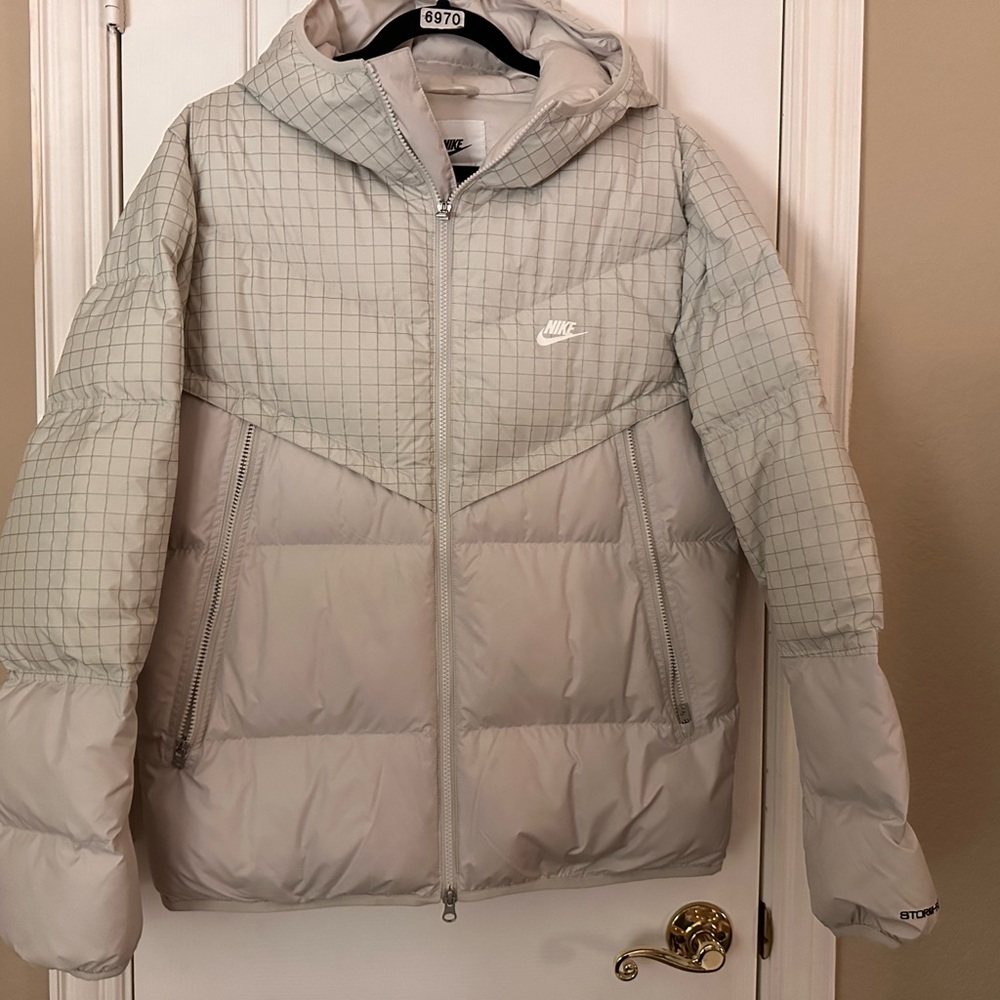 Nike Sportswear Storm-FIT Windrunner Hooded Jacket Light Bone Size M